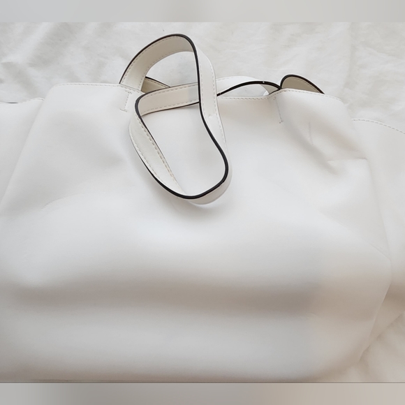 Nine West Large White Purse - Picture 5 of 11